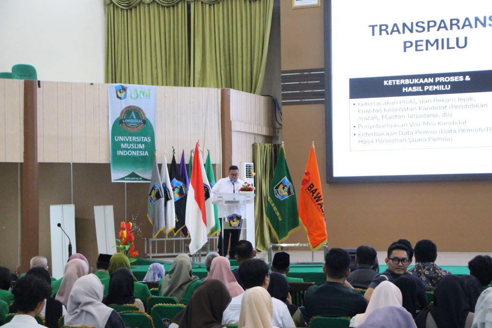 Ketua Bawaslu Rahmat Bagja saat memberikan kuliah umum di Universitas Muslim Indonesia (UMI) Makassar, Senin (12/1/2025).