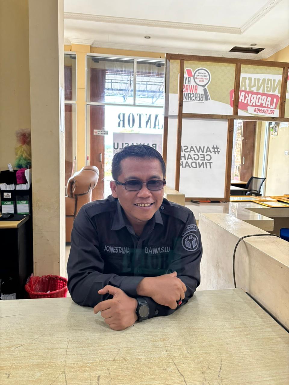Ketua Bawaslu Lampung Barat, Novri Jonestama, S.Sos., M.M.