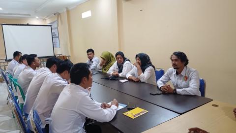 Foto Saat Rapat