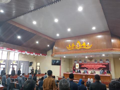 Foto saat rapat paripurna
