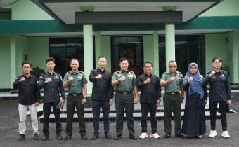 Foto Bersama Dengan Dandim Beserta Jajarannya