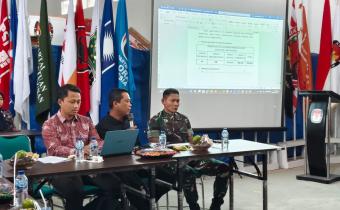Foto Saat Pimpinan Bawaslu Memberikan Imbauan kepada KPU