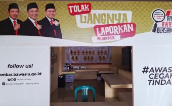 Ruang Layanan Kantor Bawaslu Kabupaten Lampung Barat