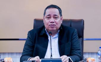 Anggota Bawaslu Herwyn JH Malonda memberikan arahan dalam Rapat Pembahasan Desain Kelembagaan Bawaslu sebagai Masukan RUU Pemilu di Ruang Rapat Bawaslu Lantai 5, Rabu (4/2/2026).